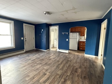 Here's your chance to get your foot in the door of home - photo 10