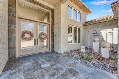 Welcome to luxury living in Springfield's most exclusive gated - photo 3