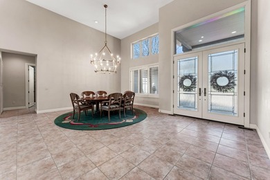 Welcome to luxury living in Springfield's most exclusive gated - photo 4