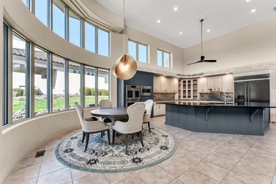Welcome to luxury living in Springfield's most exclusive gated - photo 8
