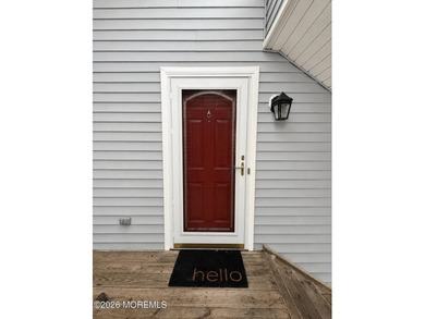 Opportunity awaits in desirable Fox Chase! This upper-level, END - photo 3
