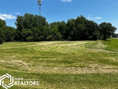 Clear Lake Acreage For Sale in Clear Lake Iowa