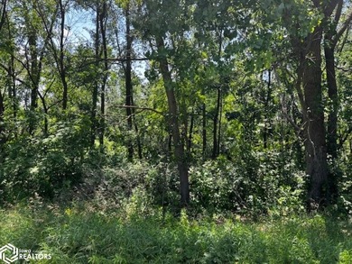 5.72 Acres within the city limits of Clear Lake. Located on - photo 2