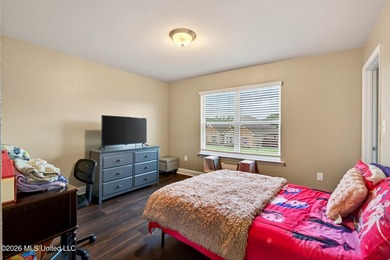 4 Bedrooms - 2.5 Bathrooms - Upstairs Living Room - Granite - photo 28
