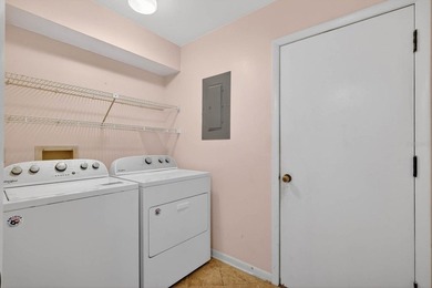 Welcome to Sea Winds, a beautifully maintained beachside condo - photo 9