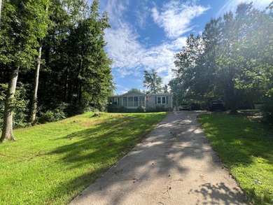 Chickamauga Lake Home Sale Pending in Soddy Daisy Tennessee