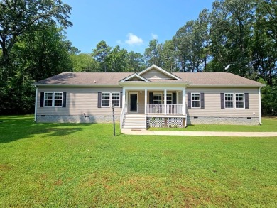 Little Wicomico River Home For Sale in Reedville Virginia