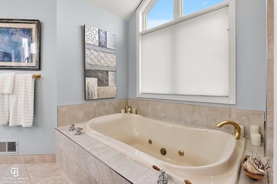 LOCATION, LOCATION, LOCATION!!! BREATHTAKING HARBOUR AND LAKE ST - photo 42