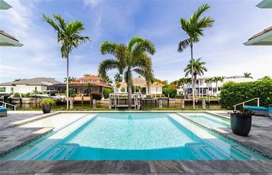 Experience the best of Naples waterfront living in this - photo 5