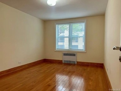 Spacious and well-proportioned 2BR/1BA co-op in the desirable - photo 3