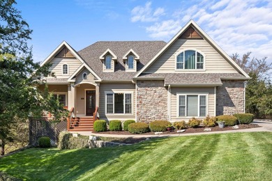 6-Bedroom Home with Private Suite in Gated Golf Community - photo 1