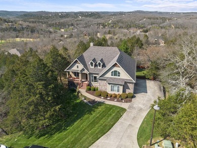6-Bedroom Home with Private Suite in Gated Golf Community - photo 2