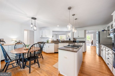 Nestled on 18.15 breathtaking acres in the heart of Moreland - photo 15