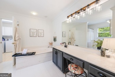 Nestled on 18.15 breathtaking acres in the heart of Moreland - photo 26