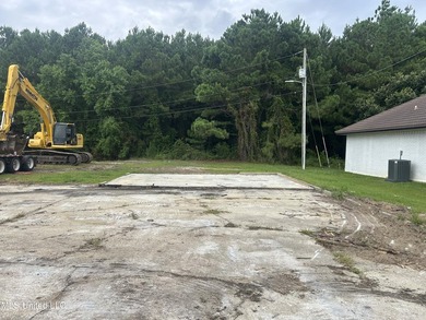 Prime commercial corner lot across from Saki restaurant. Ideal - photo 8