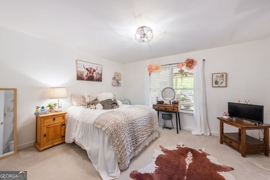 Nestled on 18.15 breathtaking acres in the heart of Moreland - photo 35