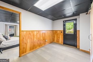 Nestled on 18.15 breathtaking acres in the heart of Moreland - photo 42