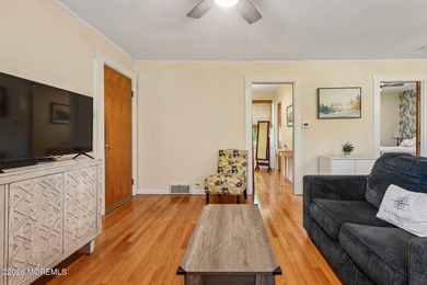 Charming 2BR, 1BA home in desirable Point Pleasant Boro, perfect - photo 6