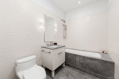 INTRODUCING M8 AT 150 CHARLES STREET. Townhome Luxury - photo 14