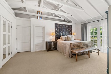 Welcome to this enchanting 2-bedroom, 2-bathroom cottage nestled - photo 17