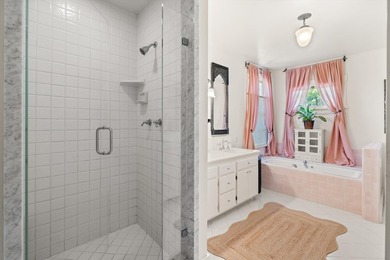 Welcome to this enchanting 2-bedroom, 2-bathroom cottage nestled - photo 20