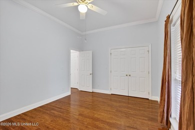 Welcome home to this beautifully maintained 4-bedroom, 2-bath - photo 24