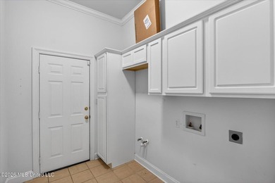 Welcome home to this beautifully maintained 4-bedroom, 2-bath - photo 25