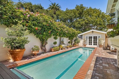 Welcome to this enchanting 2-bedroom, 2-bathroom cottage nestled - photo 28