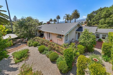 Welcome to this enchanting 2-bedroom, 2-bathroom cottage nestled - photo 35