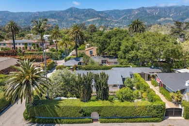 Welcome to this enchanting 2-bedroom, 2-bathroom cottage nestled - photo 37