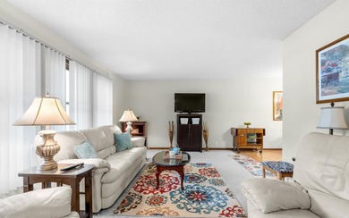 3 Bedroom WATERFRONT townhome on Lake DeSoto! Enjoy Sunsets from - photo 8