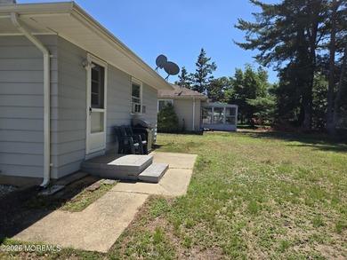Welcome to this well-maintained Key West model in desirable - photo 3