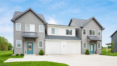 Amazing opportunity to own two duplexes (4 units) and a - photo 2