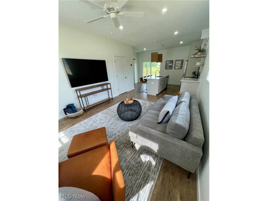 Amazing opportunity to own two duplexes (4 units) and a - photo 5