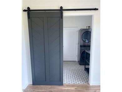 Amazing opportunity to own two duplexes (4 units) and a - photo 9