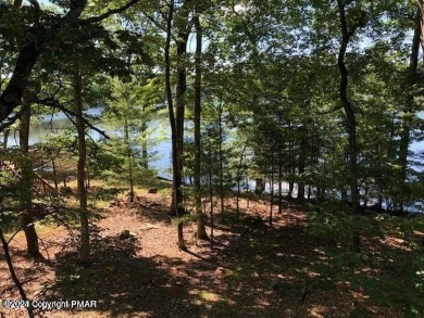 Wild Acres Lake Lot For Sale in Dingmans Ferry Pennsylvania