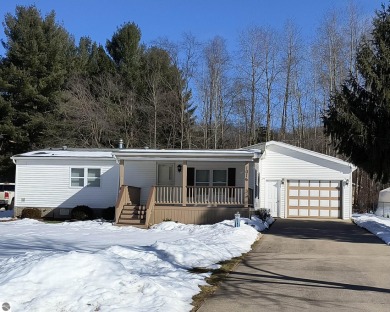 Chippewa River- Mecosta County Home For Sale in Lake Isabella Michigan