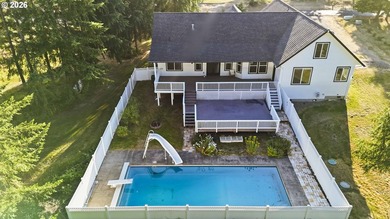 Spacious modern home in a well-kept neighborhood with updated - photo 2