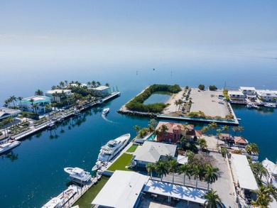 Think the Florida Keys can't accommodate a true yacht? Think - photo 4
