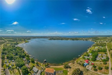 Like-New Luxury Lakefront Townhome - 4BR / 3.5BA / 3 Levels - - photo 14