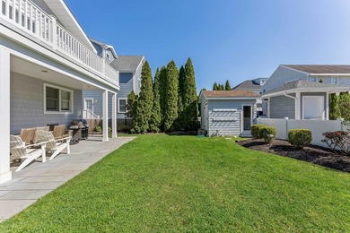 Charming two-story single-family home featuring 5 bedrooms and 3 - photo 21