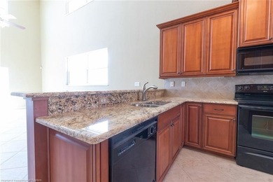 Like-New Luxury Lakefront Townhome - 4BR / 3.5BA / 3 Levels - - photo 25