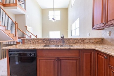Like-New Luxury Lakefront Townhome - 4BR / 3.5BA / 3 Levels - - photo 26