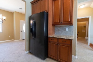 Like-New Luxury Lakefront Townhome - 4BR / 3.5BA / 3 Levels - - photo 29