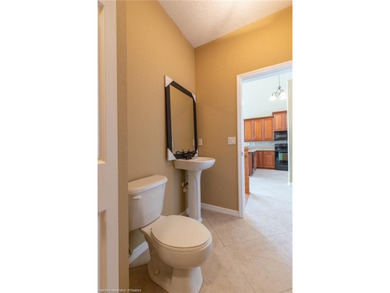 Like-New Luxury Lakefront Townhome - 4BR / 3.5BA / 3 Levels - - photo 30