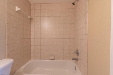 Like-New Luxury Lakefront Townhome - 4BR / 3.5BA / 3 Levels - - photo 49