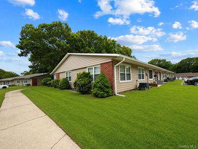 Perfectly maintained Greenbriar model featuring two bedrooms - photo 4