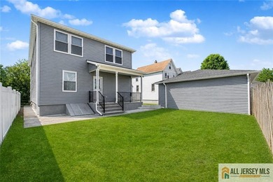 Turn Key Home! This large home has been completely rebuilt! - photo 5