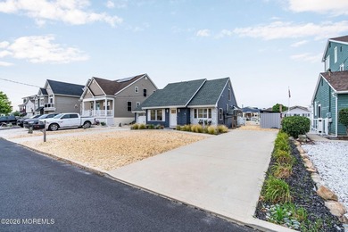 Welcome to one of Green Island's most desirable waterfront - photo 7
