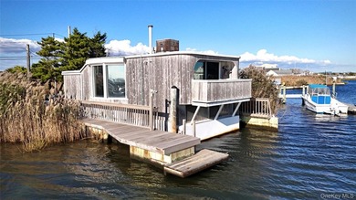 One-of-a-kind house boat/barge, wonderfully situated on Narrow - photo 2